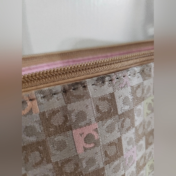 Liz Claiborne Tan and Gray Tote Bag with Stylish Design - Picture 14 of 16